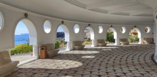 Czy na Termy Bania można wejść z wózkiem?