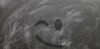 Czy na noc zamykać okna?